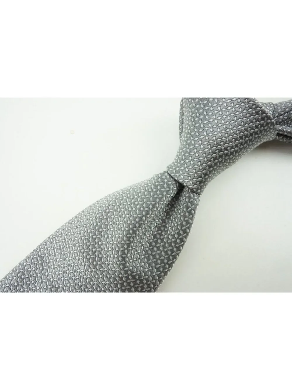 Canali Stainless Steel Ivory Botanical Looking Silk Tie Brand New With Tags